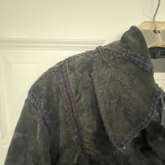 Coat - Picture 6 of 10